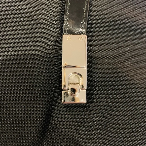 Gucci Shoulder Bag - Picture 5 of 11